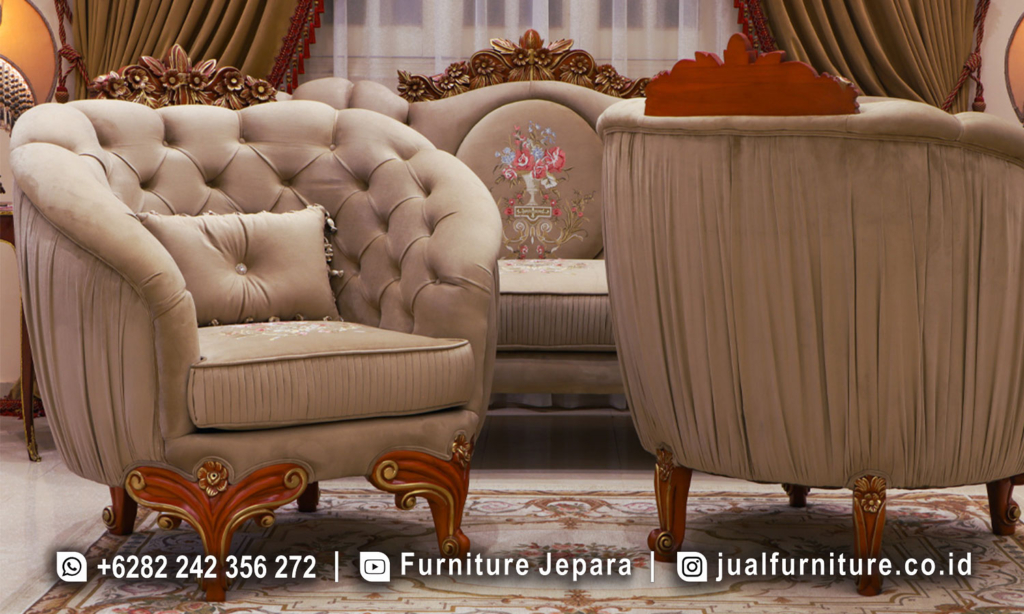 Desain Kursi Ruang Tamu Mewah Dan Elegan adalah pilihan ideal untuk memperindah ruang tamu Anda dengan sentuhan kemewahan yang tak tertandingi. Dibuat dari kayu jati yang kokoh dan tahan lama, kursi ini menawarkan keindahan alami yang memikat. Finishing Natural Kombinasi Gold memberikan nuansa yang elegan dan eksklusif, menambah daya tarik yang memukau pada keseluruhan desain kursi. Desain Kursi Ruang Tamu Mewah Dan Elegan adalah pilihan ideal untuk memperindah ruang tamu Anda dengan sentuhan kemewahan yang tak tertandingi. Dibuat dari kayu jati yang kokoh dan tahan lama, kursi ini menawarkan keindahan alami yang memikat. Finishing Natural Kombinasi Gold memberikan nuansa yang elegan dan eksklusif, menambah daya tarik yang memukau pada keseluruhan desain kursi.